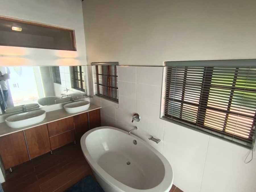 5 Bedroom Property for Sale in Cashan North West